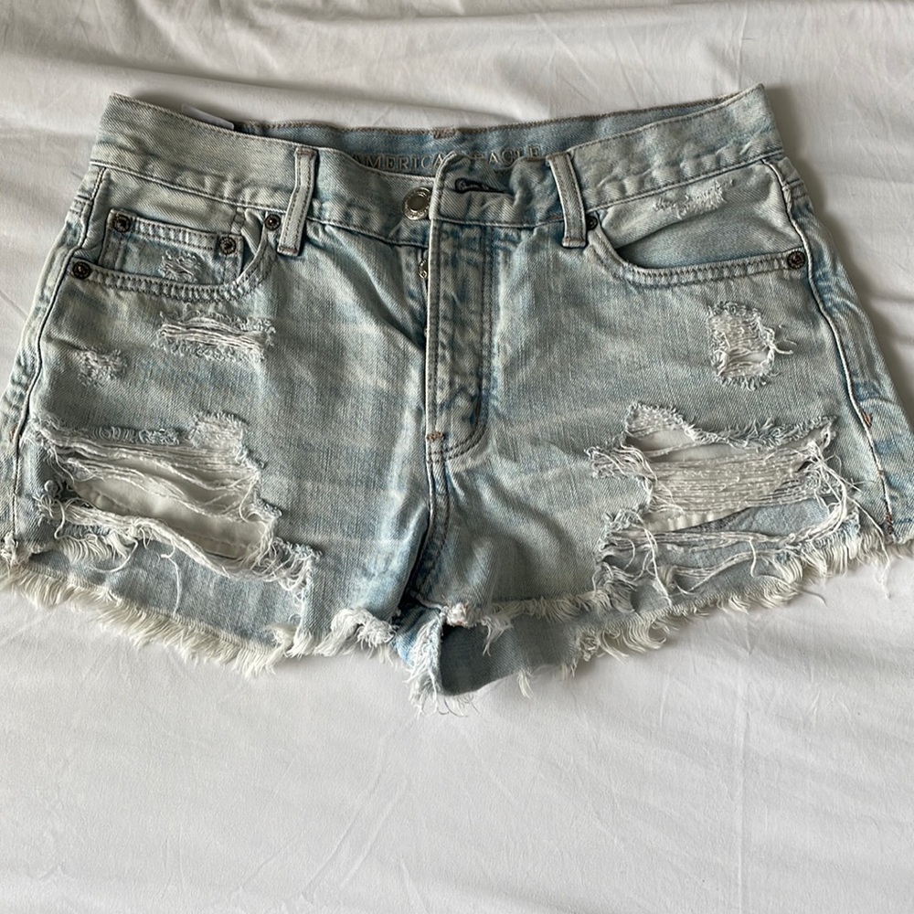Mid Rise American Eagle Shorts